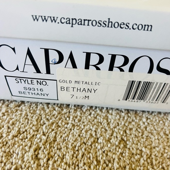 Gold Strappy Women's Caparross Bethany heels size 7.5 new with box - Picture 7 of 8